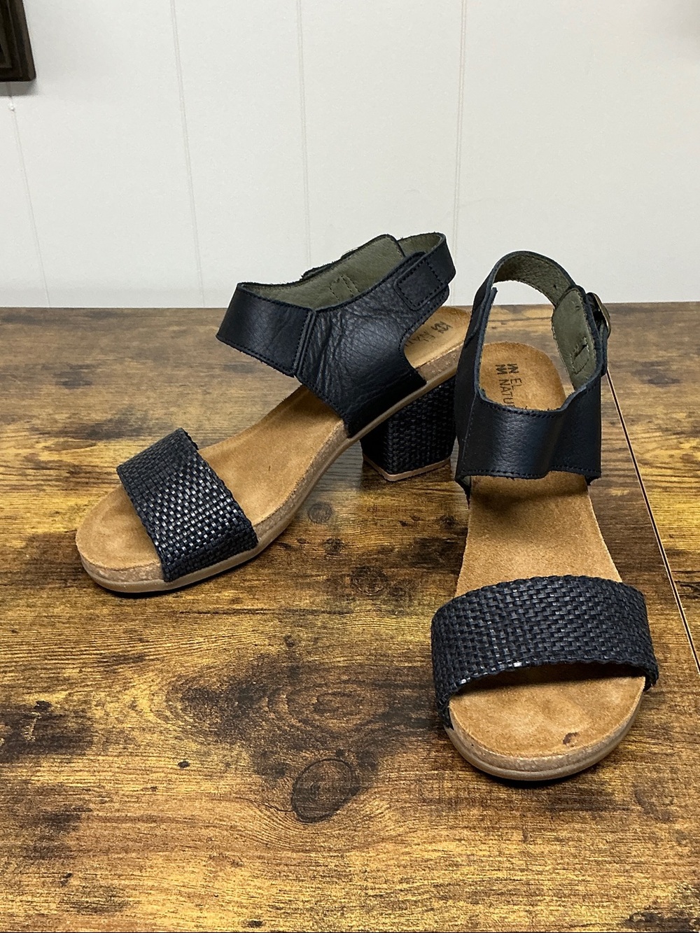 El Naturalista Black Leather Block Heel Sandals